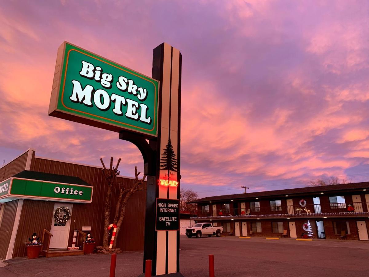 Roundup Big Sky Motel מראה חיצוני תמונה